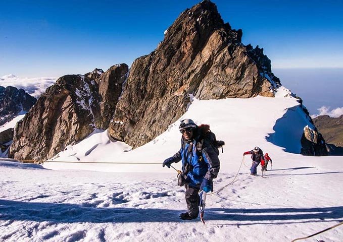 Lilly-Ajarova.-Hiking-Mount-Rwenzori-Uganda.-PHOTO-UNDP-UTB-1